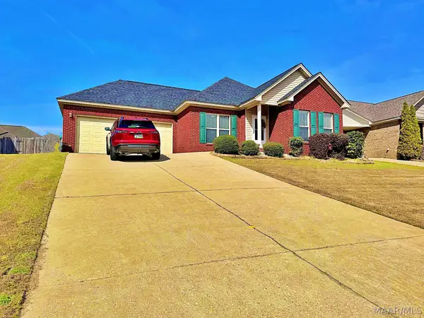 359 Ridgeview Drive, Millbrook, AL 36054