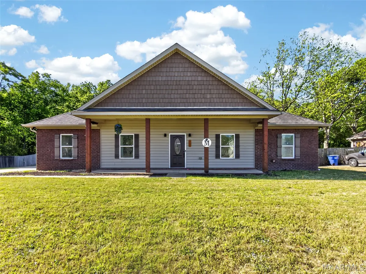 200 Jennifer Lane, Deatsville, AL 36022 - #1