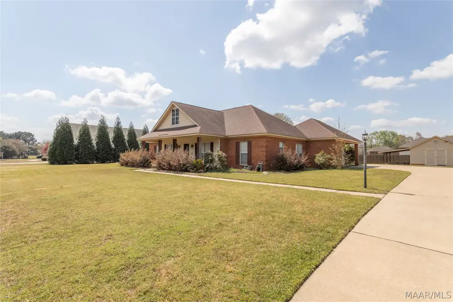 338 Meadowview Drive, Wetumpka, AL 36092 - #2