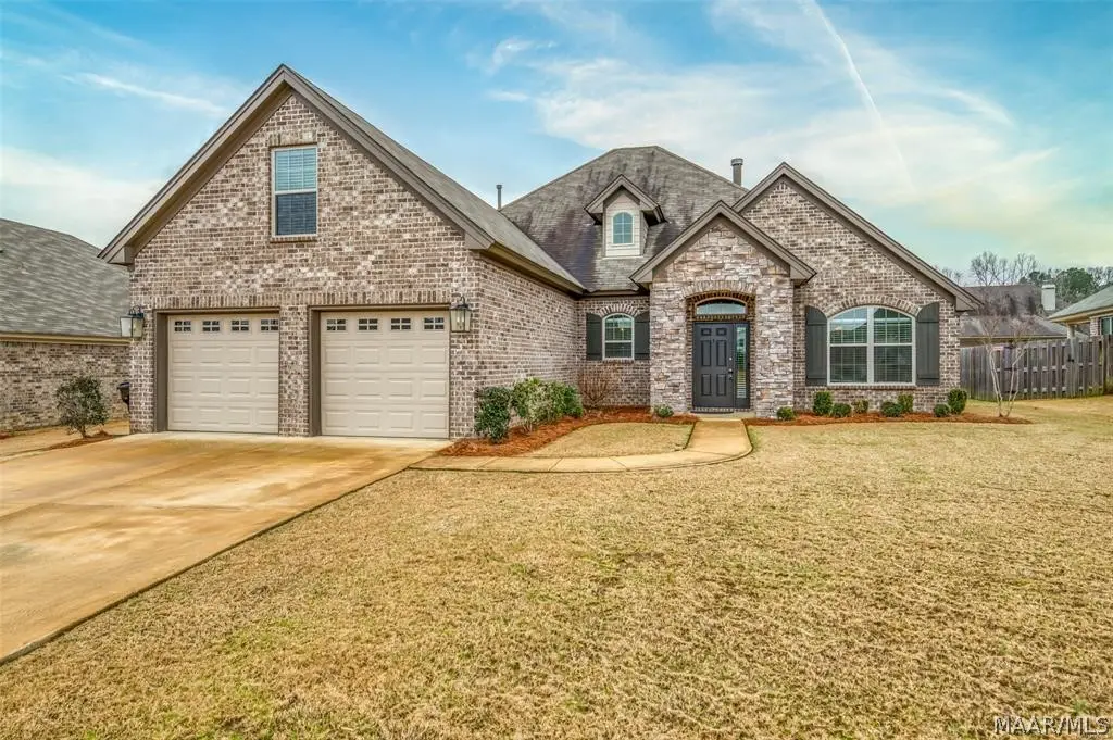 9290 Crescent Lodge Circle, Pike Road, AL 36064 - #1