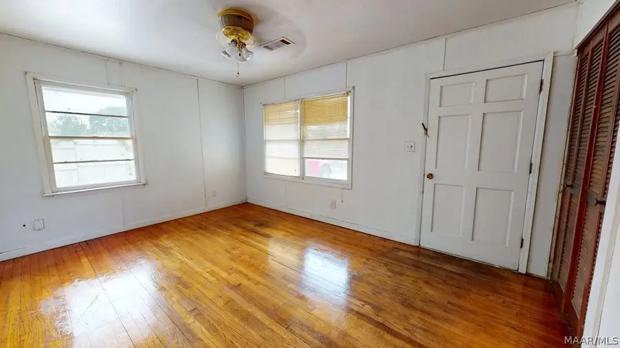 144 Chester Street, Prattville, AL 36066 - #3
