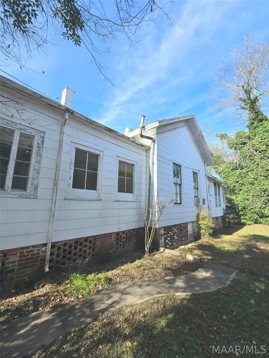 707 Dallas Avenue, Selma, AL 36701 - #2