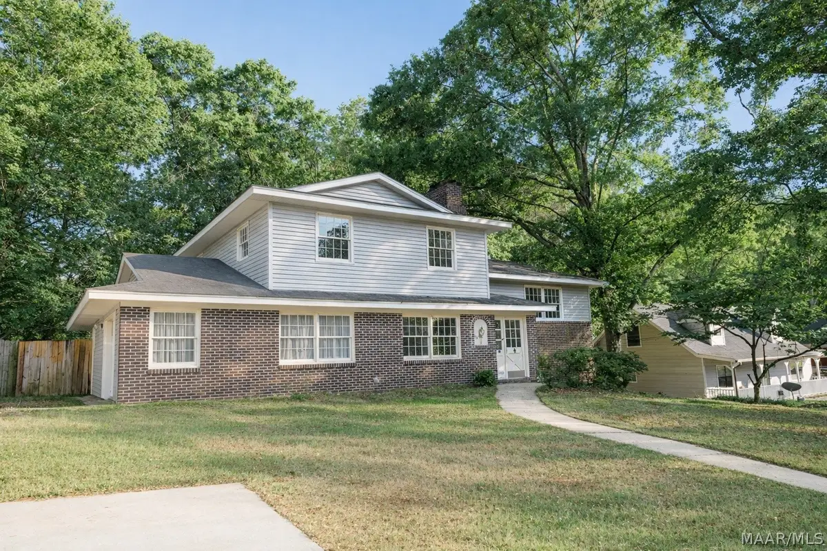 828 University Drive E, Auburn, AL 36830 - #1
