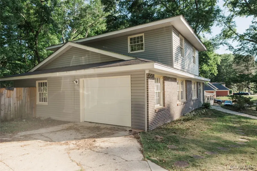 828 University Drive E, Auburn, AL 36830 - #2