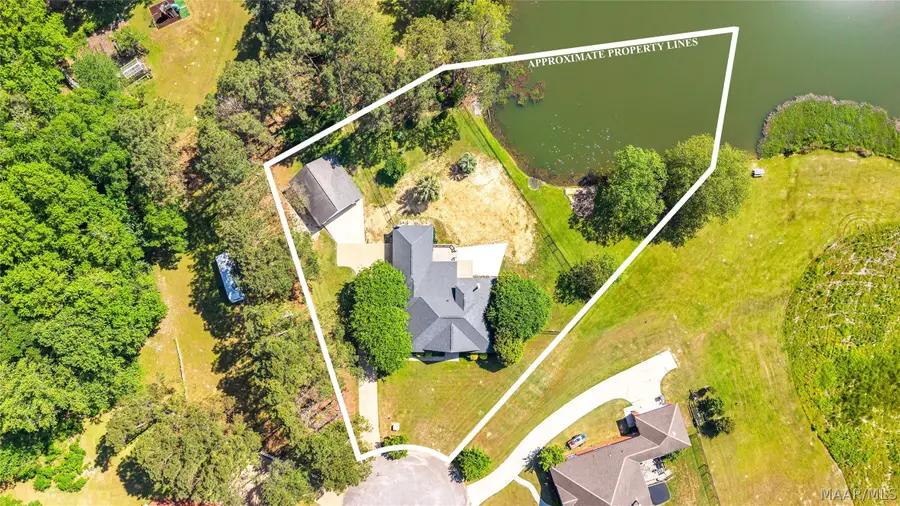 398 Meadowview Drive, Wetumpka, AL 36092 - #2