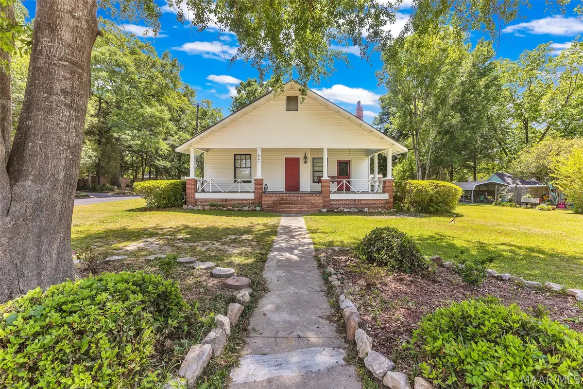 901 W Tuskeena Street, Wetumpka, AL 36092 - #1