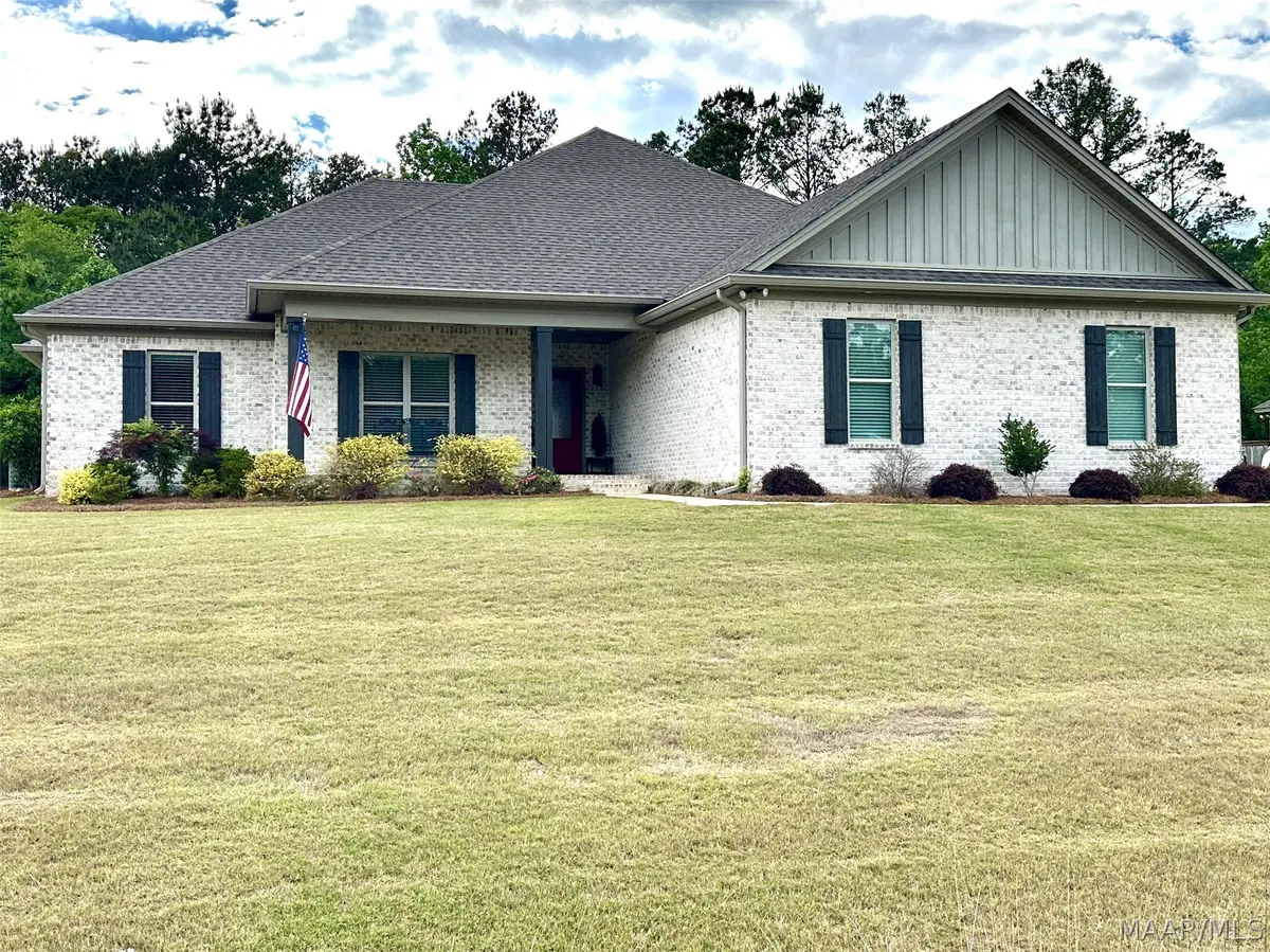 361 Regans Way, Deatsville, AL 36022 - #1