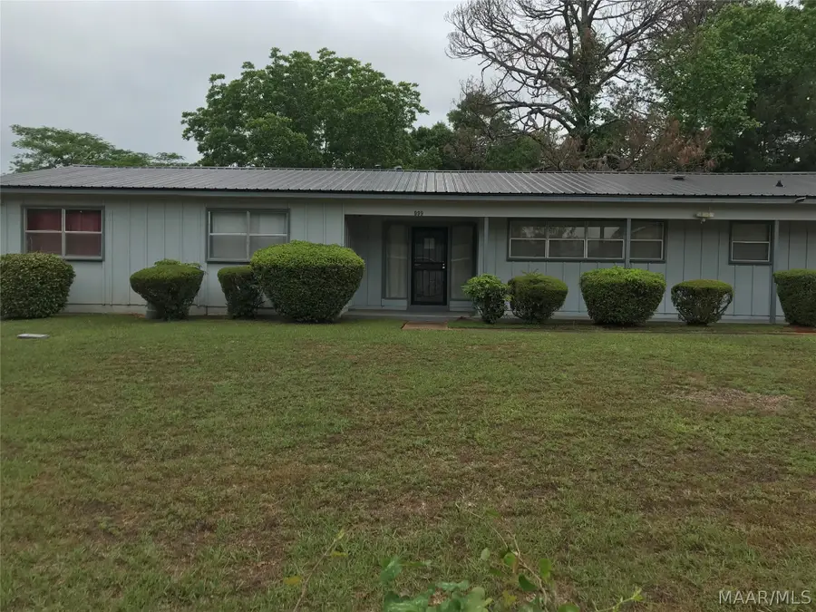 999 Randolph Circle, Selma, AL 36701 - #3