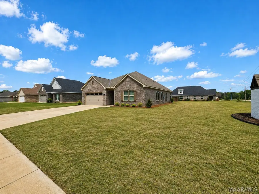 24 Pedric Drive, Wetumpka, AL 36093 - #3