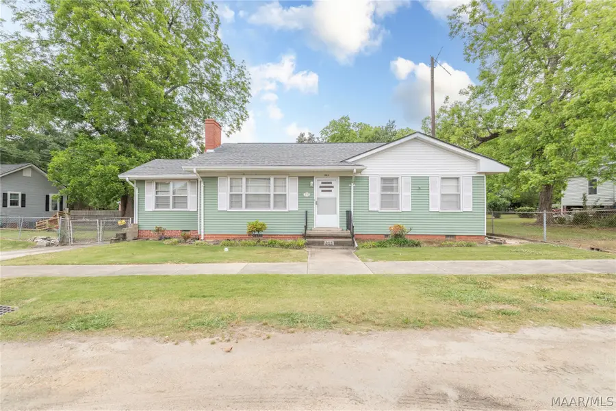 305 W Tallassee Street, Wetumpka, AL 36092 - #2