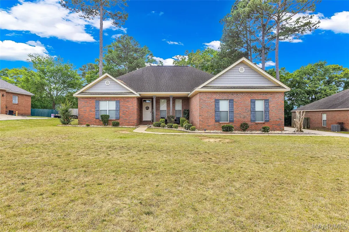 707 Pinetuckett Parkway, Deatsville, AL 36022 - #1