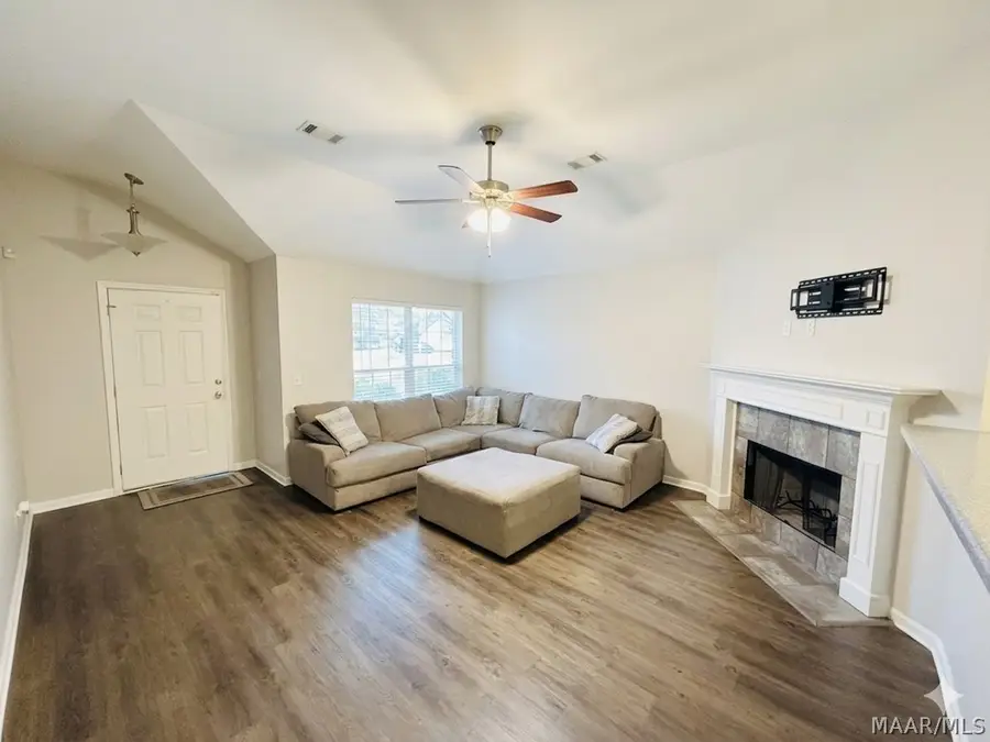 585 Sunset Drive, Prattville, AL 36067 - #2