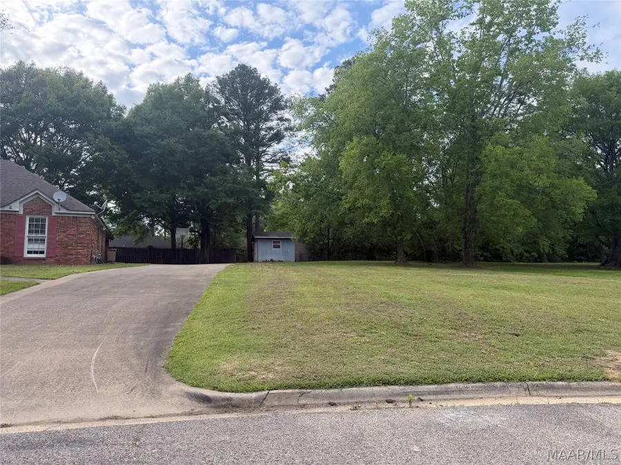 420 Ivanhoe Drive, Selma, AL 36701 - #3