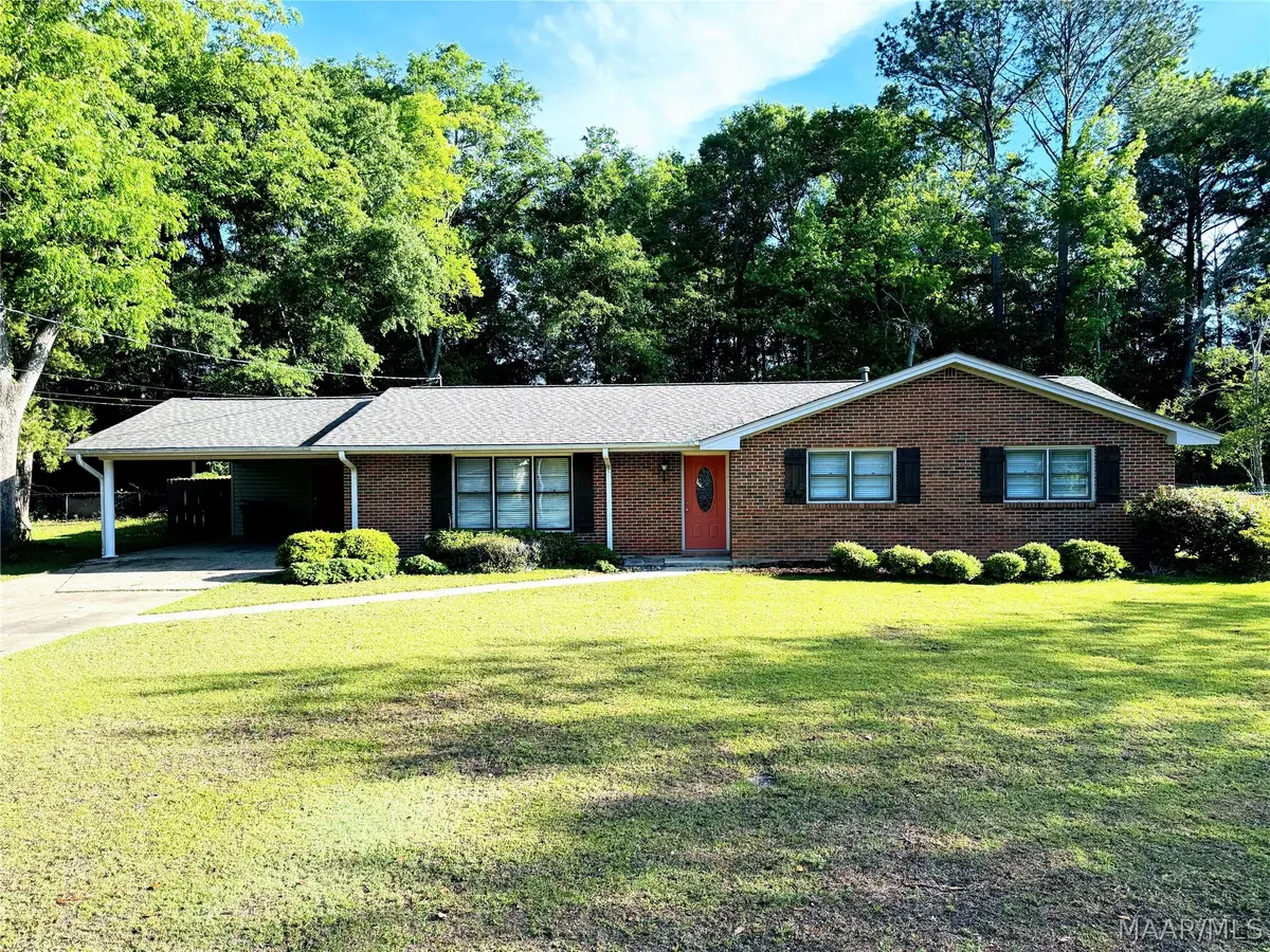 3621 Robert E Lee Drive, Millbrook, AL 36054 - #1