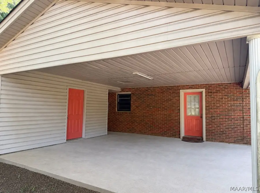 3621 Robert E Lee Drive, Millbrook, AL 36054 - #3