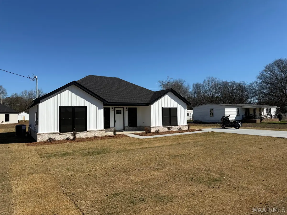 122 Carr Street, Tallassee, AL 36078 - #1