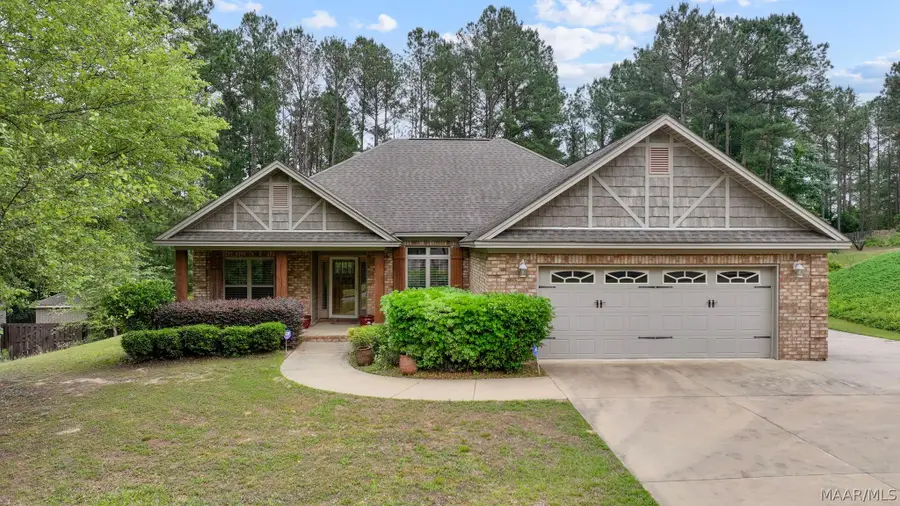 208 Southern Hills Drive, Wetumpka, AL 36093 - #3