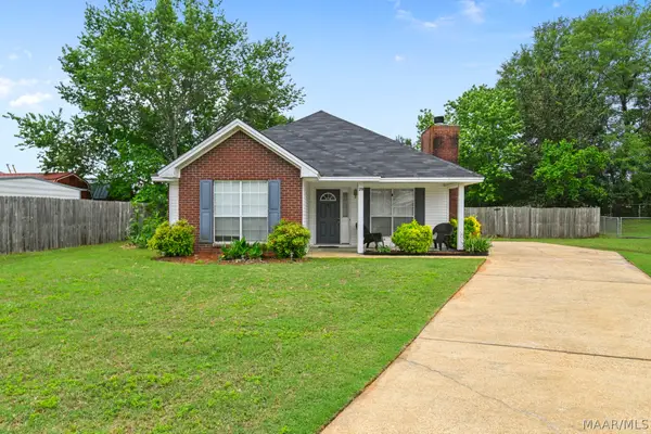 29 Foxdale Court, Millbrook, AL 36054