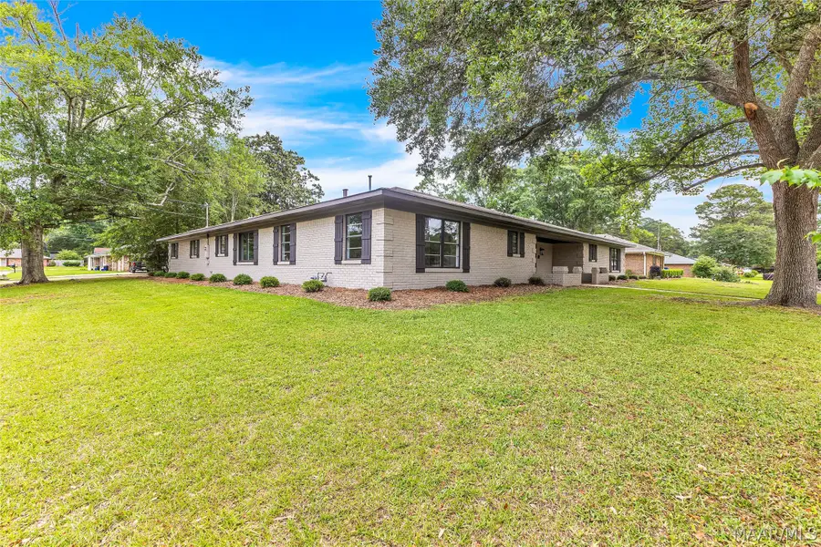 203 Kay Street, Prattville, AL 36066 - #2