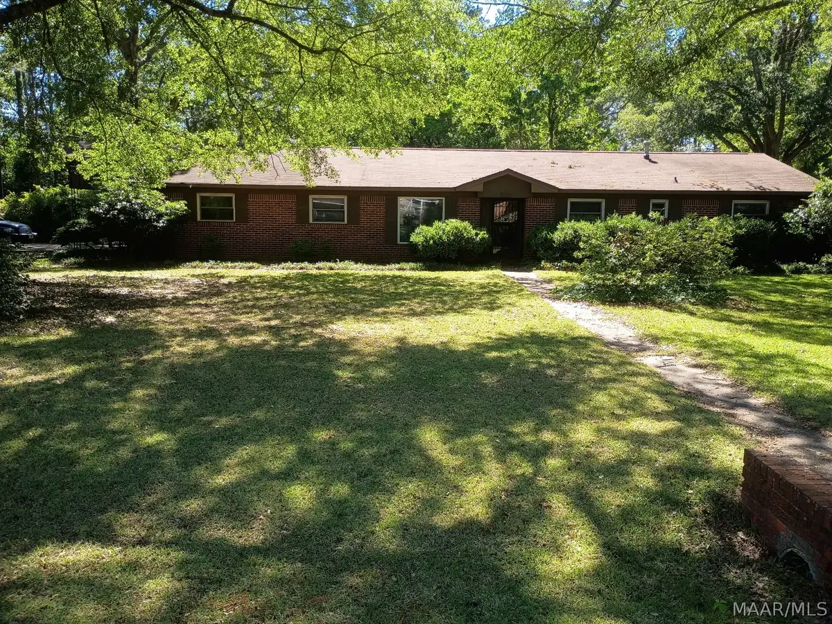 2725 Lakeview Court, Millbrook, AL 36054 - #1