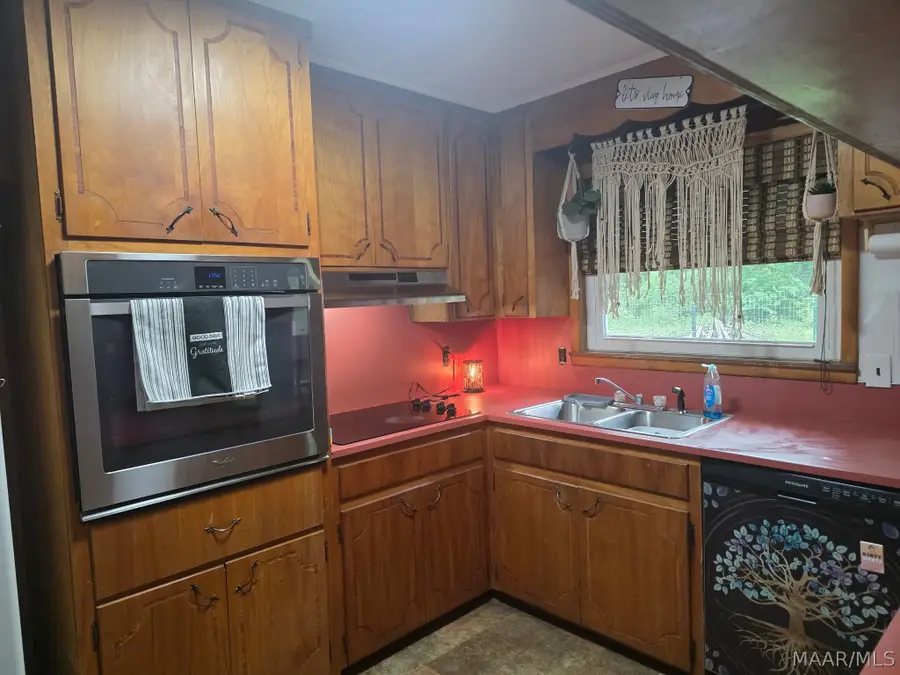 2725 Lakeview Court, Millbrook, AL 36054 - #3