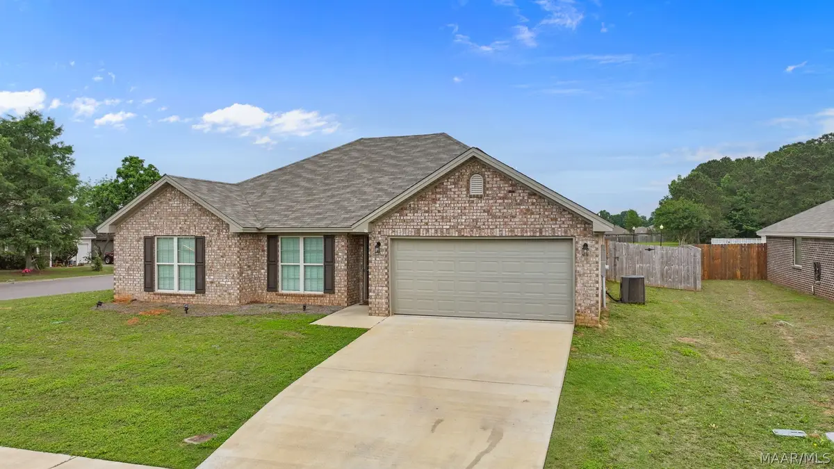 17 Landing Place, Wetumpka, AL 36092 - #1