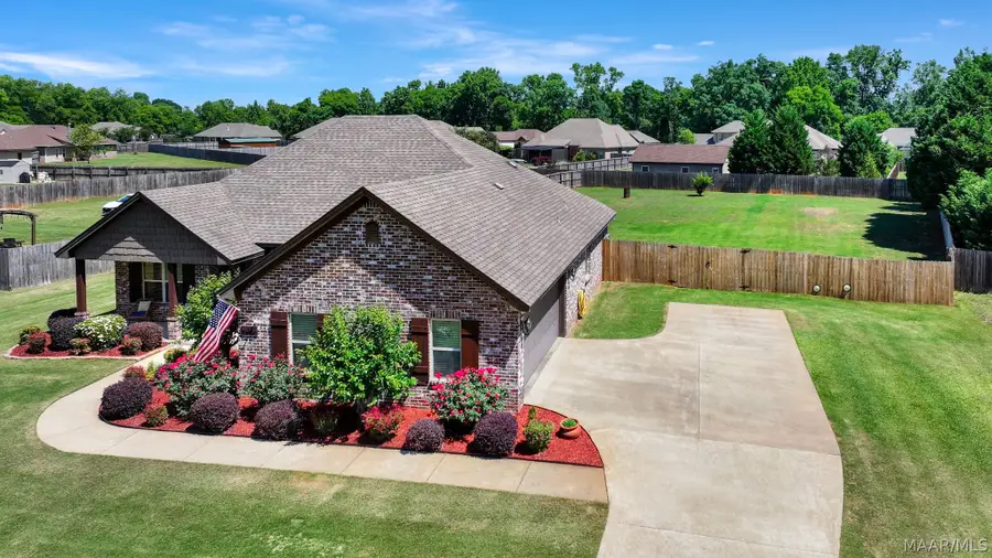 145 Jennifer Lane, Deatsville, AL 36022 - #2