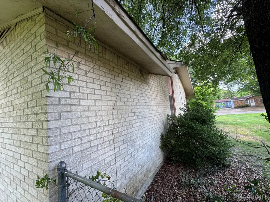 857 Queensbury Drive, Montgomery, AL 36116 - #2