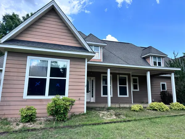 409 Oak Valley Road, Deatsville, AL 36022
