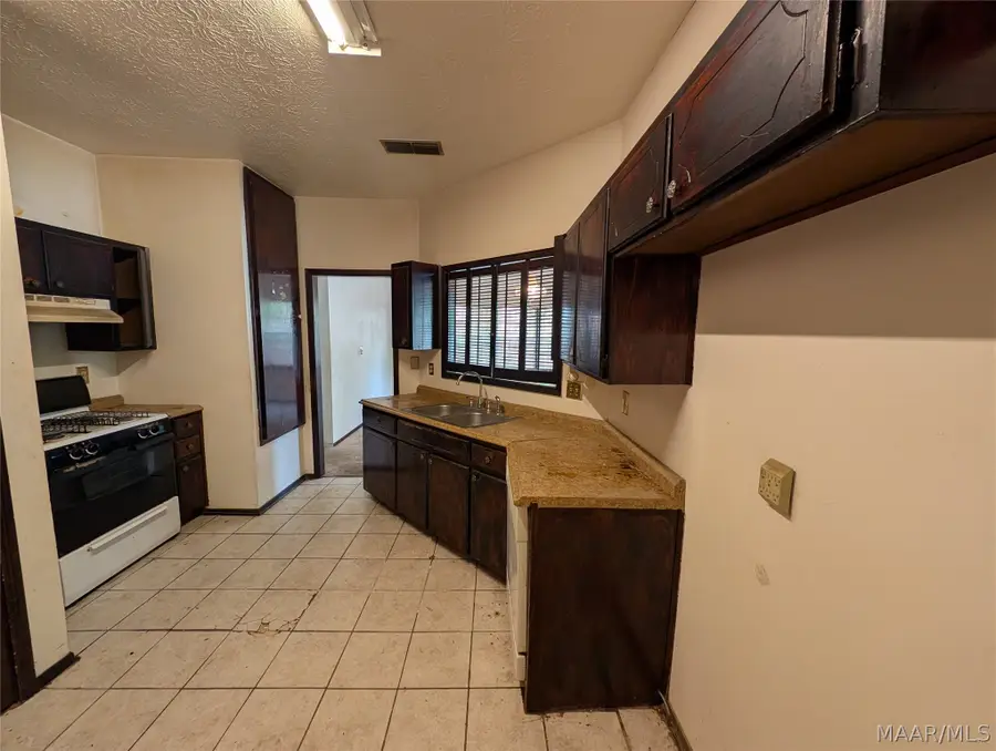 3492 Old Powder Springs Road, Montgomery, AL 36116 - #3