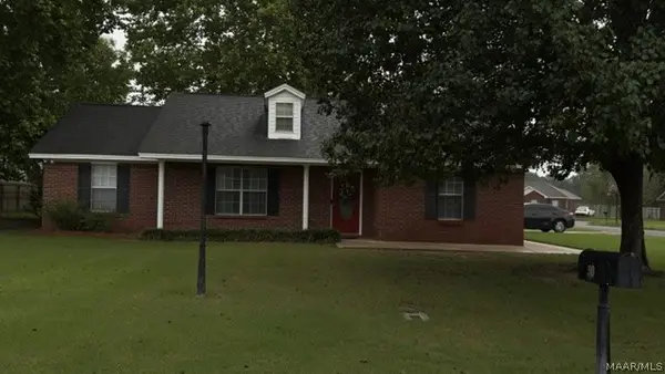 90 Scarlet Oak Drive, Deatsville, AL 36022