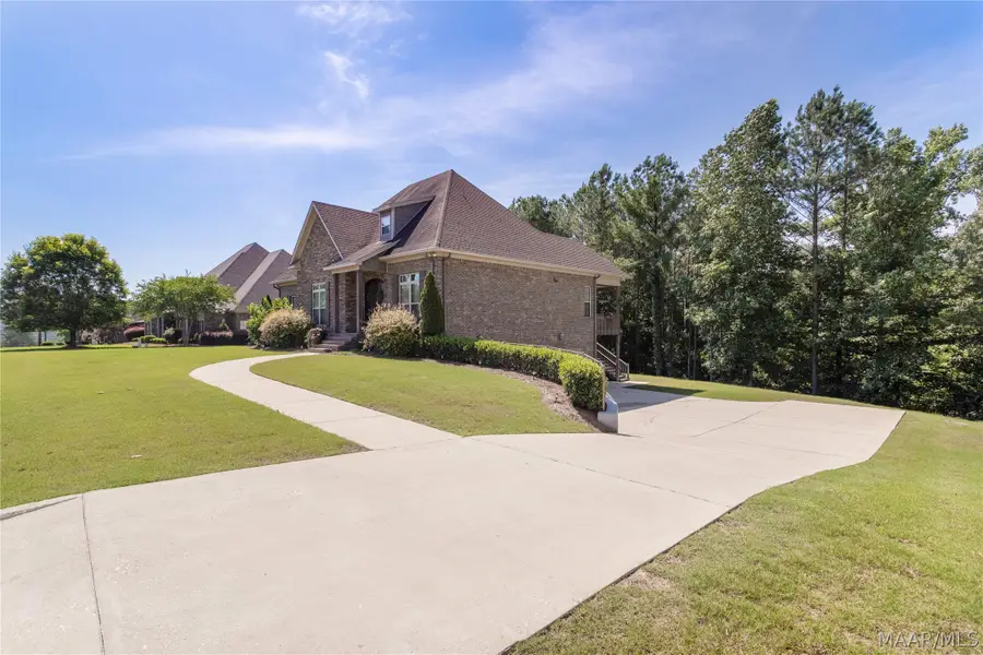 800 Brookwood Drive, Wetumpka, AL 36093 - #3