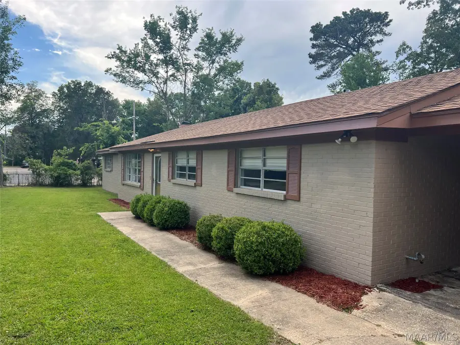 611 Mangum Avenue, Selma, AL 36701 - #2