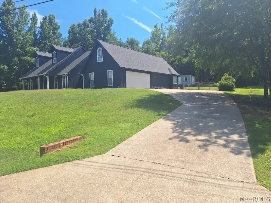 220 Hill Ridge Drive, Wetumpka, AL 36092 - #3