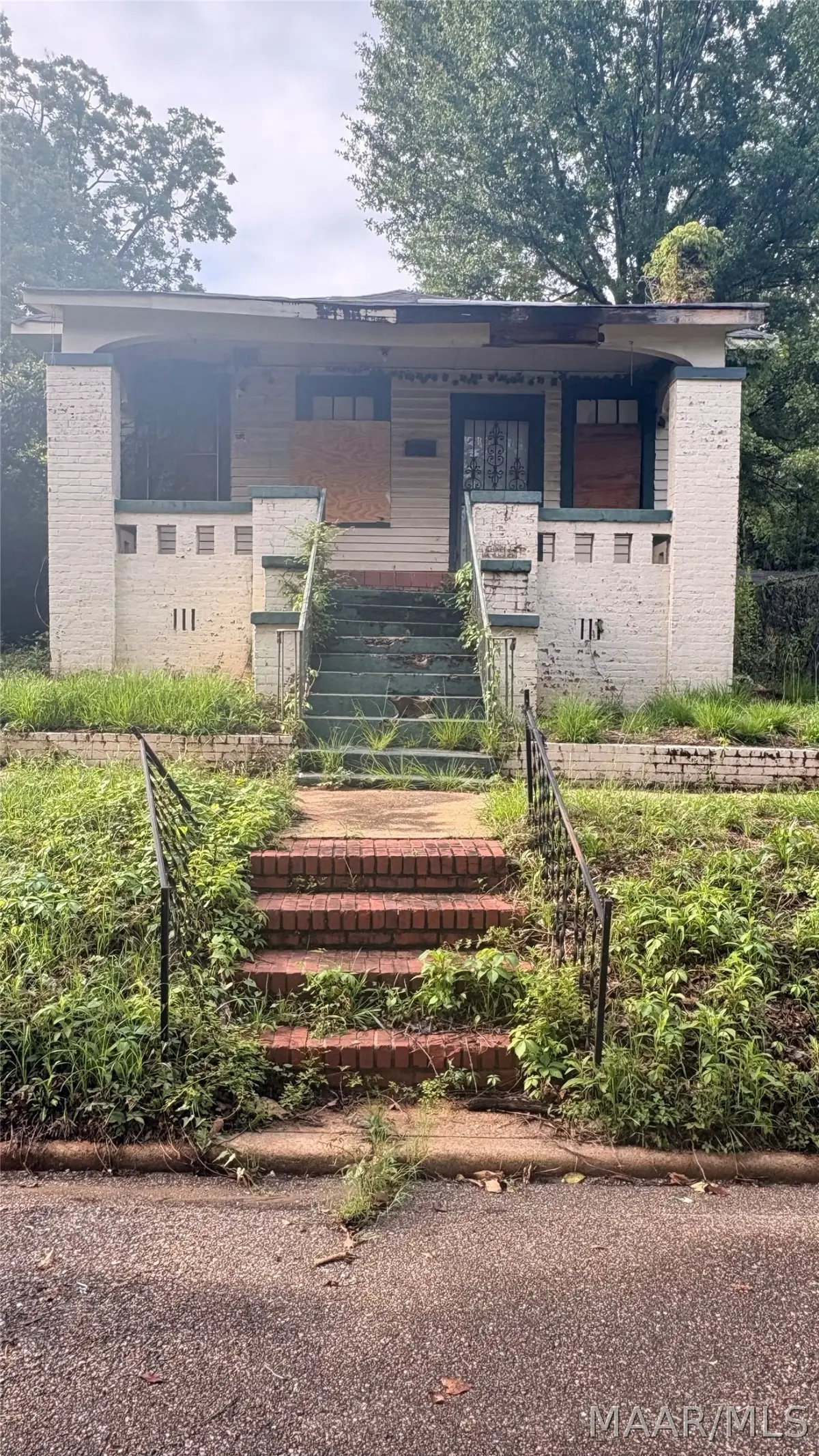 859 Hutchinson Street, Montgomery, AL 36104 - #1