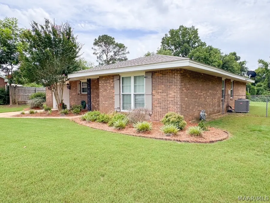 109 W Teri Court, Prattville, AL 36066 - #3