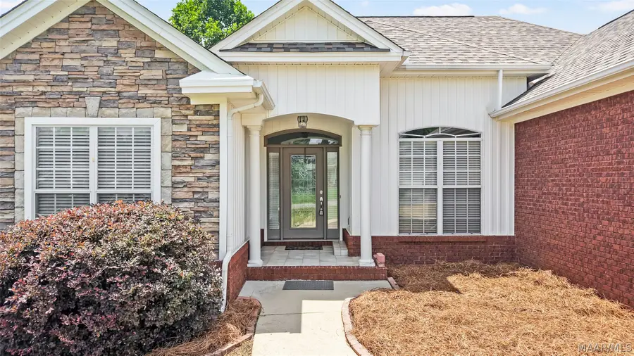 38 Old Orchard Loop, Deatsville, AL 36022 - #2