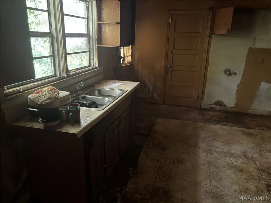 89 Stewart Street, Tallassee, AL 36078 - #3