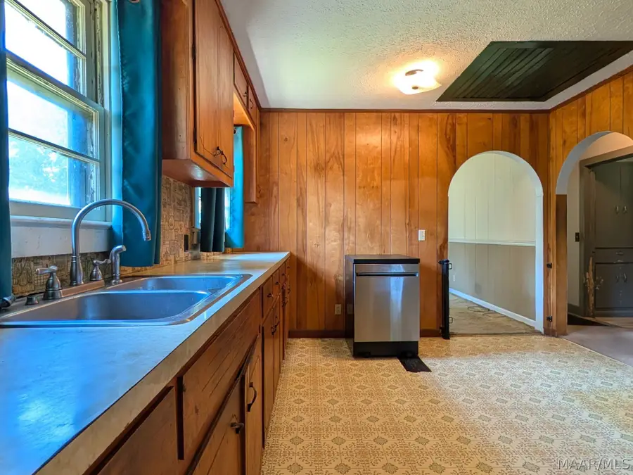 2 Alber Drive, Tallassee, AL 36078 - #3