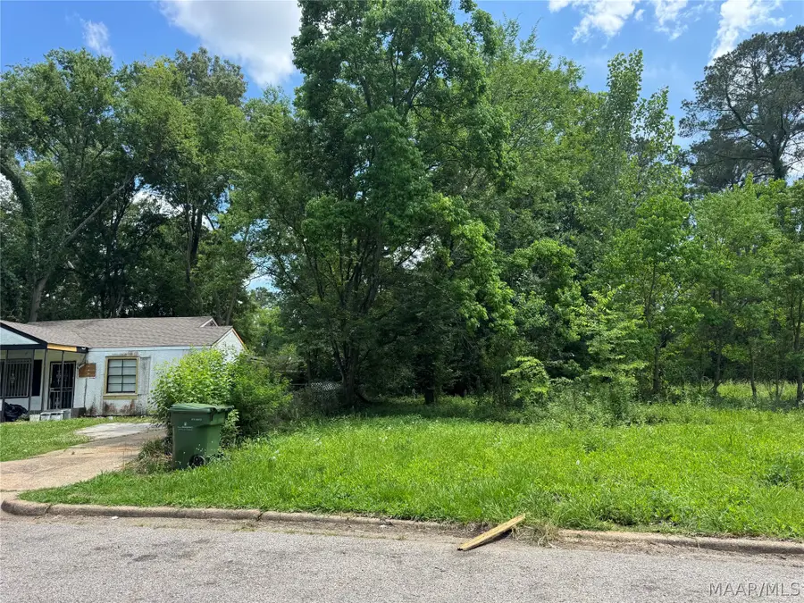 72 W Clover Lane, Montgomery, AL 36105 - #3