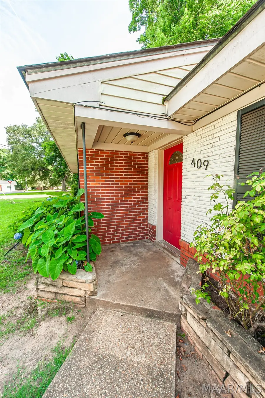409 Honeysuckle Court, Montgomery, AL 36109 - #2