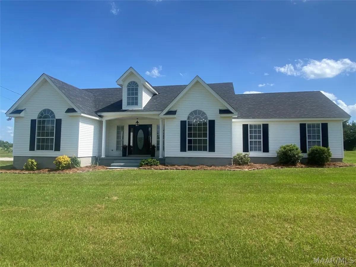 231 E County Rd 68 W, Deatsville, AL 36022 - #1