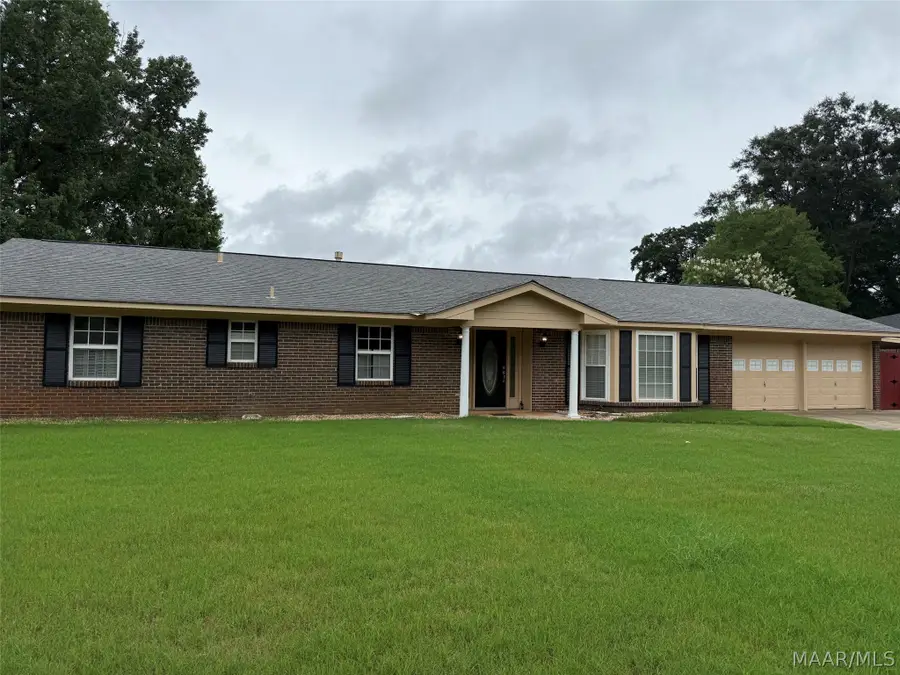 205 Poplar Street, Prattville, AL 36066 - #2