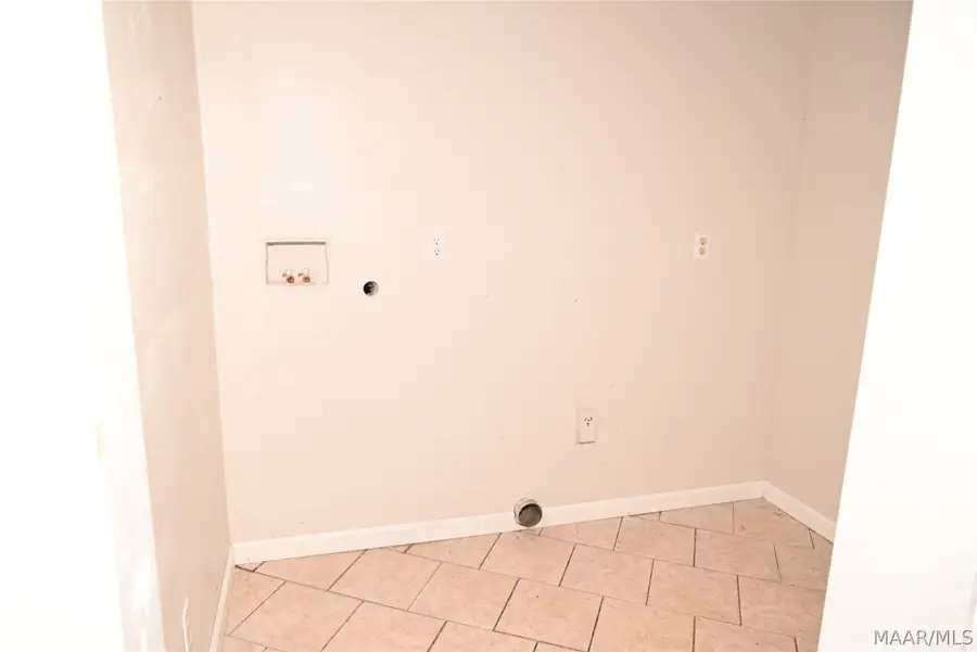 406 Kennedy Street, Camden, AL 36526 - #3