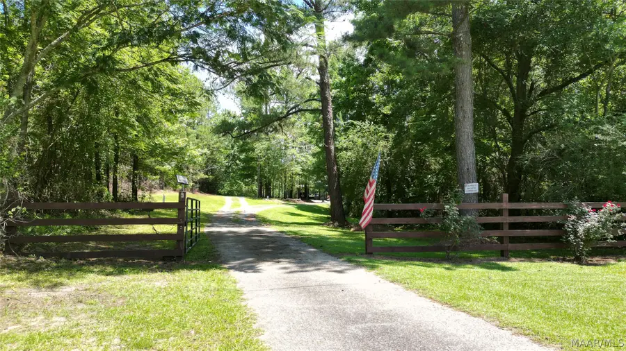 2090 Central Road, Eclectic, AL 36024 - #2