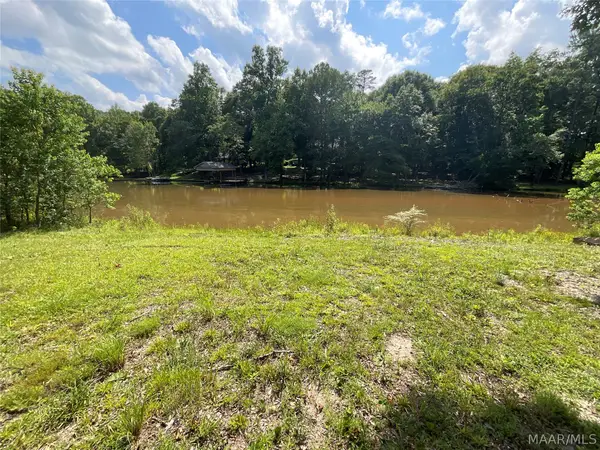 253 Peachwood Drive, Tallassee, AL 36078