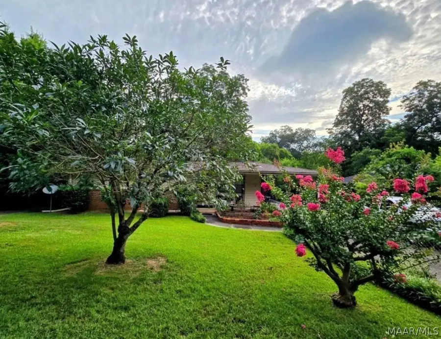 209 Nottingham Road, Montgomery, AL 36109 - #2