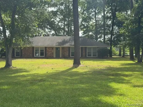 221 Lakeshore Drive, Millbrook, AL 36054