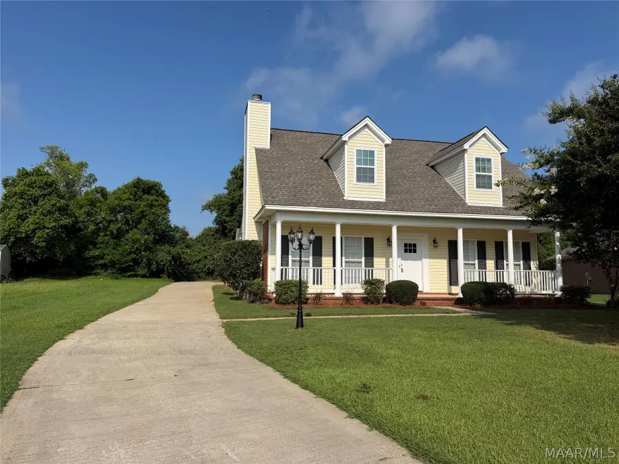 307 Sparrow Point Lane, Deatsville, AL 36022 - #2