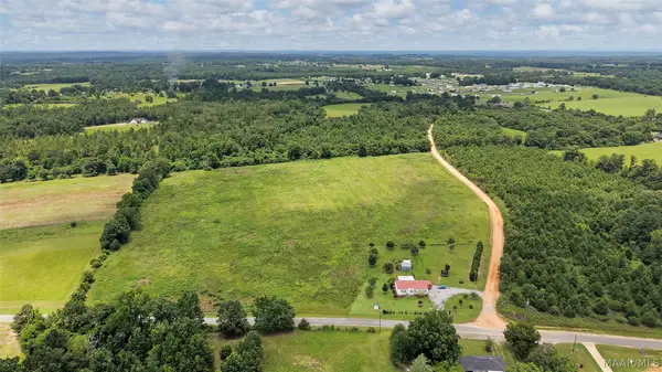 913 County Road 99 Road, Verbena, AL 36091
